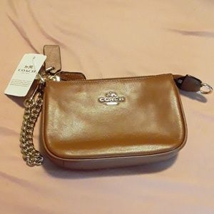 BRAND NEW CARMEL COLOR COACH HAND PURSE